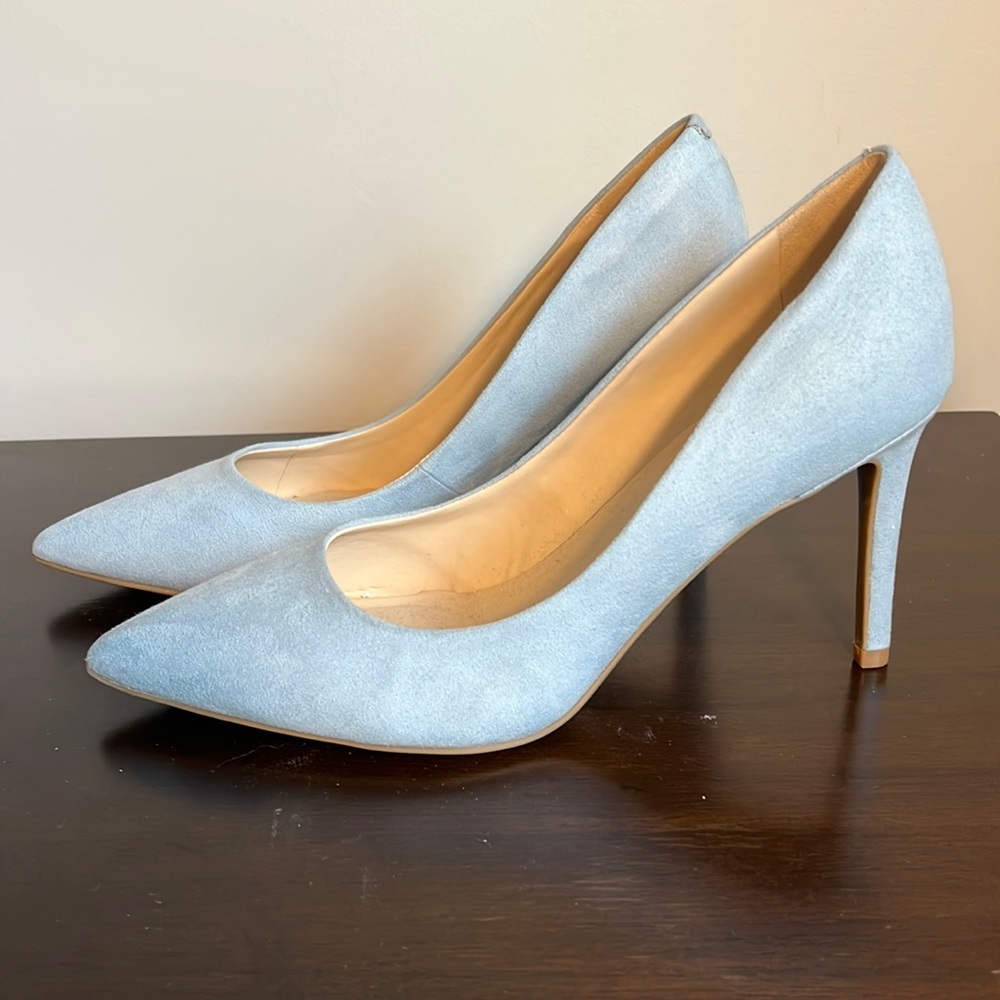 NWOT Nine West blue suede heels